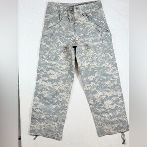 US Military Cold Weather Medium Camouflage Cargo Performance Waterproof Pants